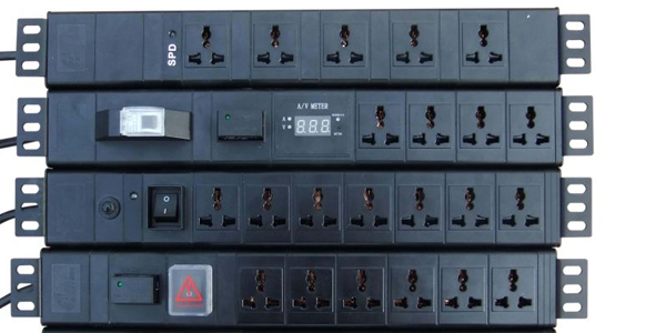 怎樣選擇合適的機(jī)柜插座和網(wǎng)絡(luò)機(jī)柜電源插頭應(yīng)用留意