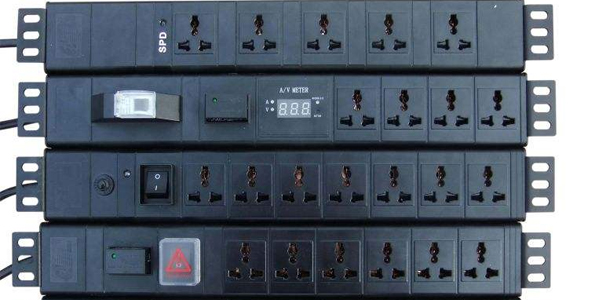 數(shù)據(jù)中心服務器機柜怎樣選擇服務器PDU插座