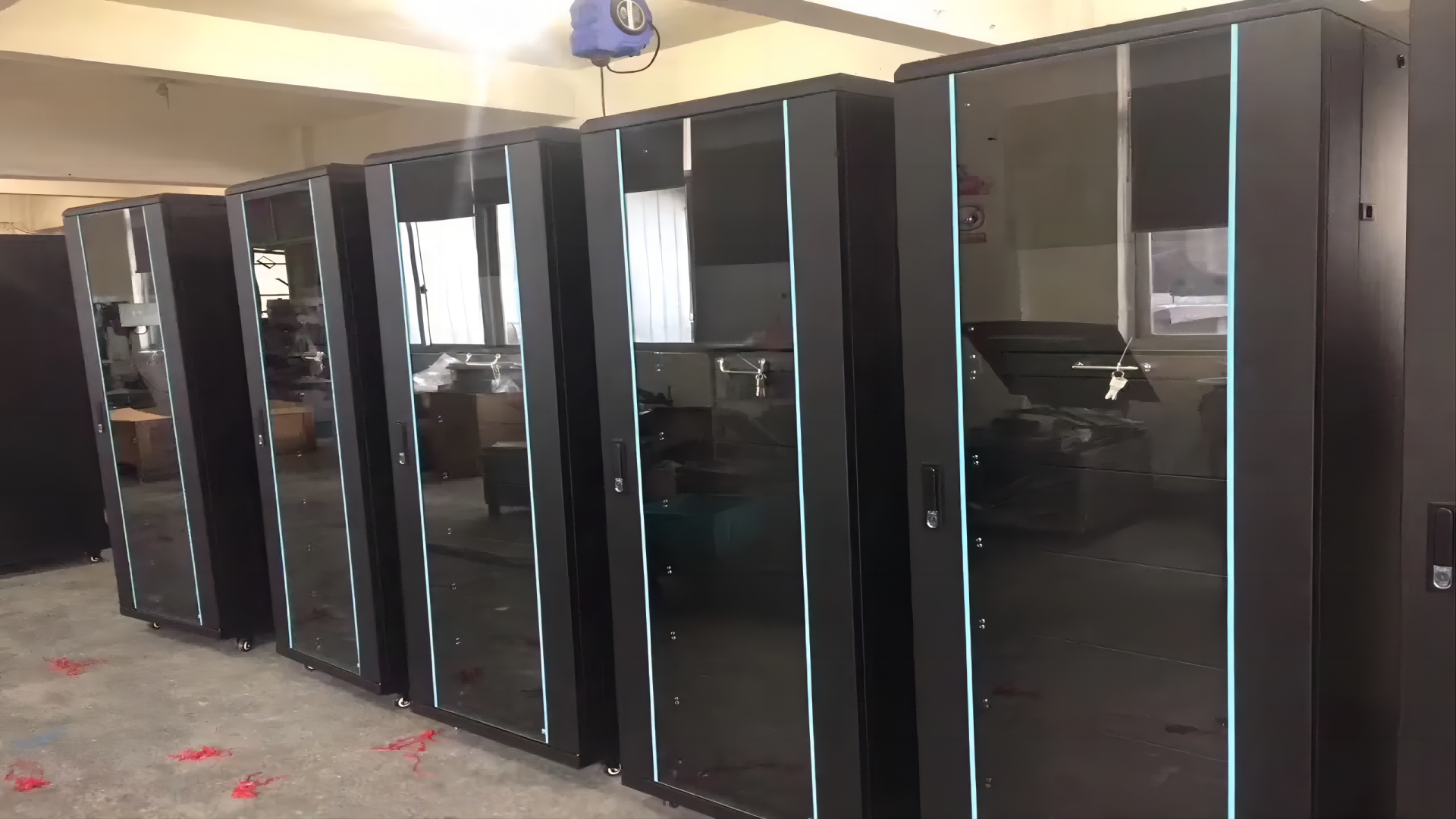 服務(wù)器機柜日常維護有哪些注意事項